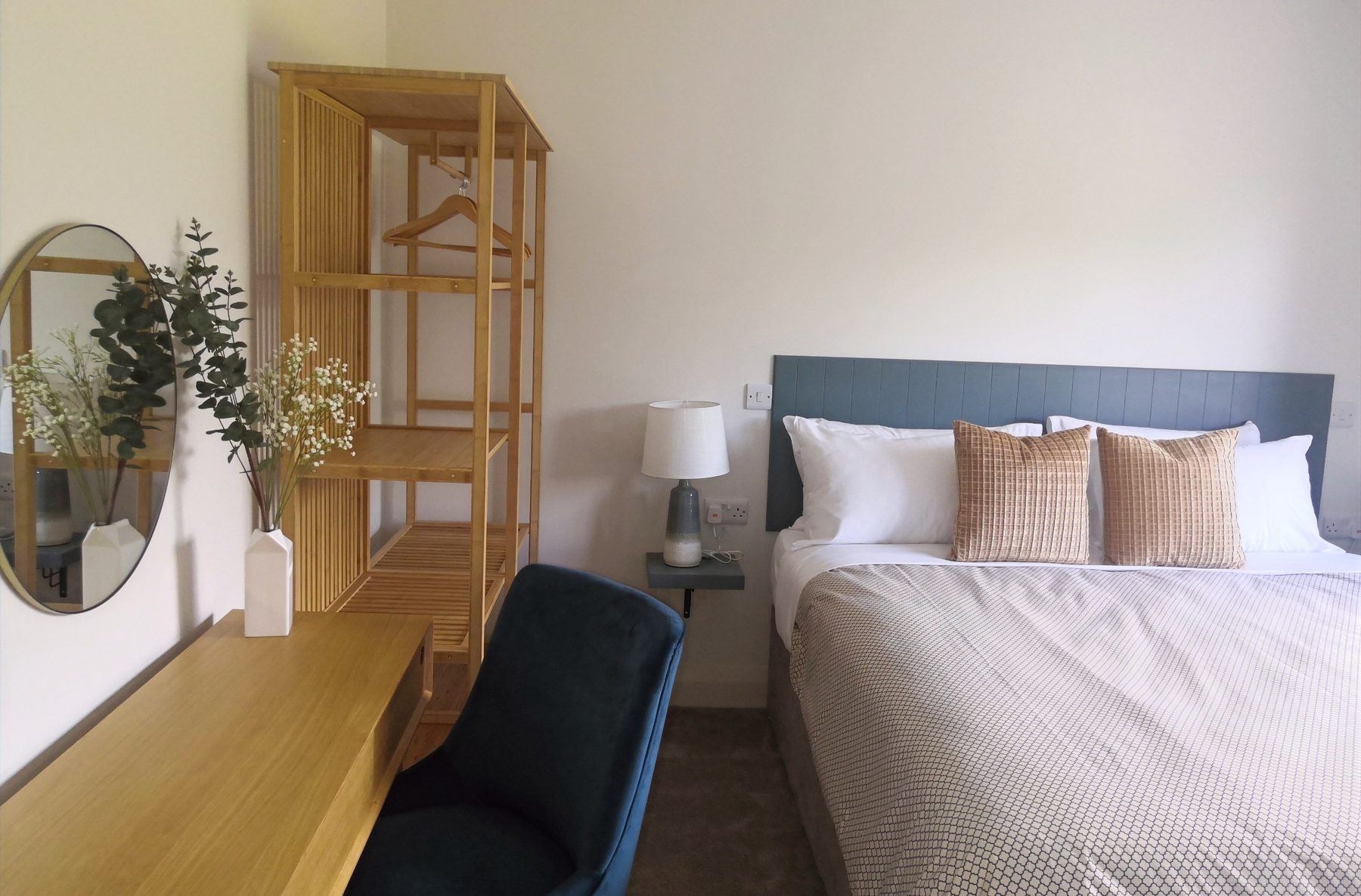 En-suite room at Cedar Lodge